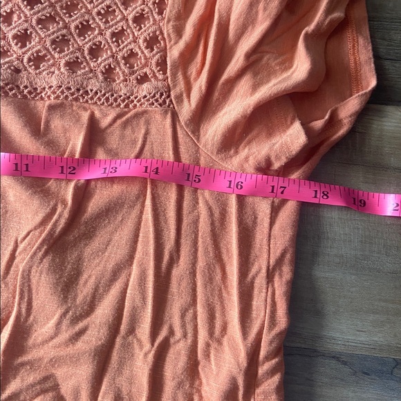 Daniel Rainn Crochet Accent Blouse - Picture 5 of 6